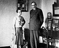 Lord John M. Keynes y su esposa, Lydia Lopokova, en casa del director de la Residencia de Estudiantes, con ocasin de su conferencia el 10 de Junio 1930. (Archivo Residencia de Estudiantes).